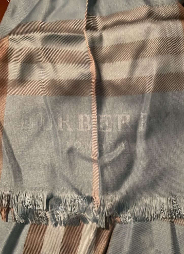 burberry cashmere scarf - Picture 6 of 7
